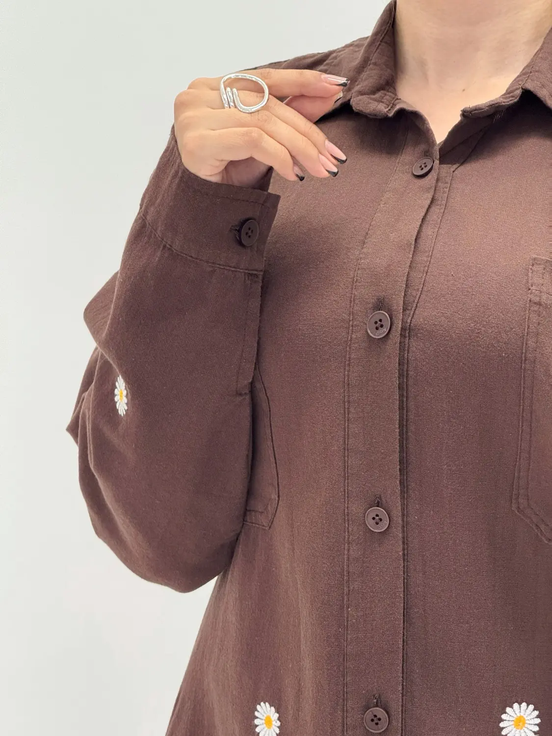 6527-مانتو کتان گلدوزی بابونه